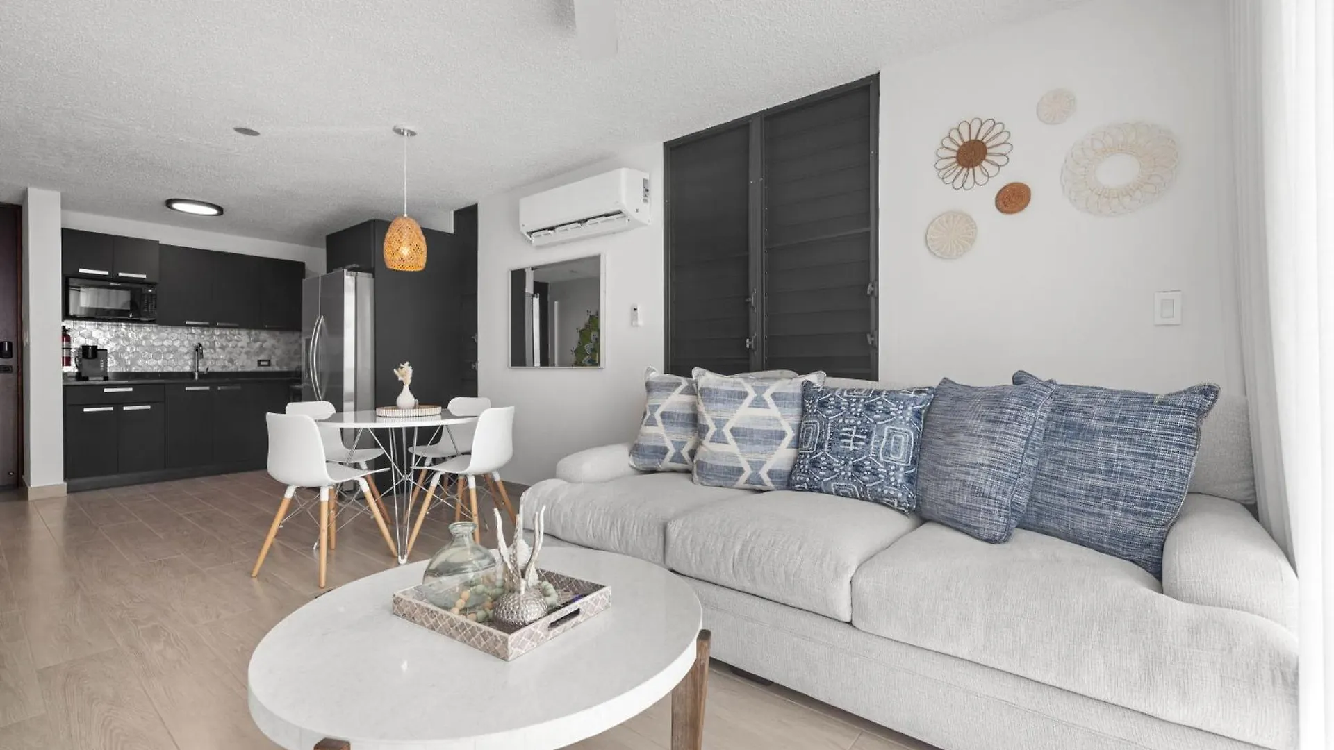 Amazing Beach Getaway For Large Groups Otium San Juan Apartmán
