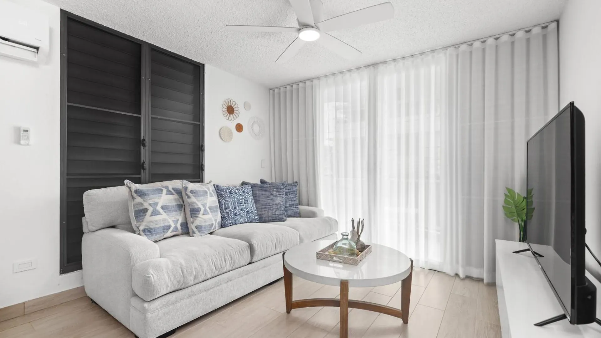 Amazing Beach Getaway For Large Groups Otium San Juan