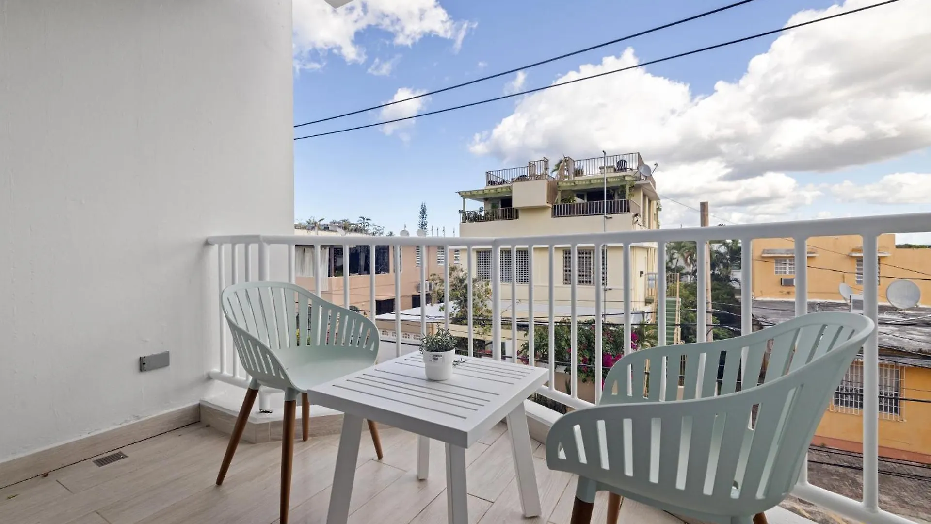 Amazing Beach Getaway For Large Groups Otium San Juan 0*,  Portoriko